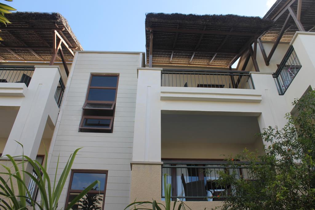 Grand Bay Suites Exterior foto