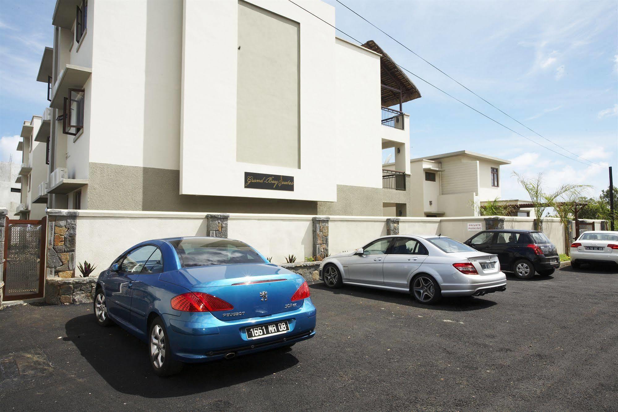 Grand Bay Suites Exterior foto