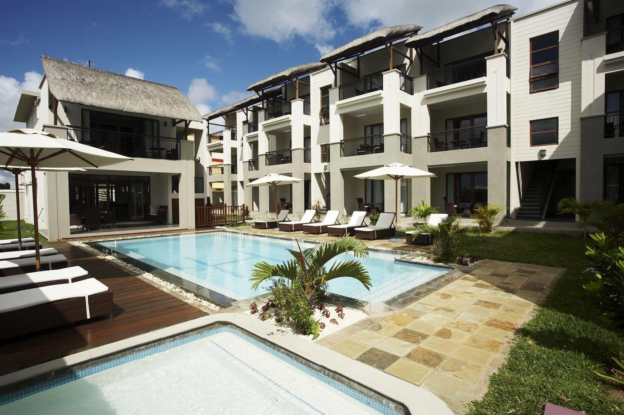 Grand Bay Suites Exterior foto